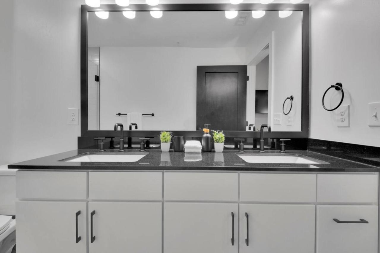 Rustic Meets Modern 2br 2ba * Greenville