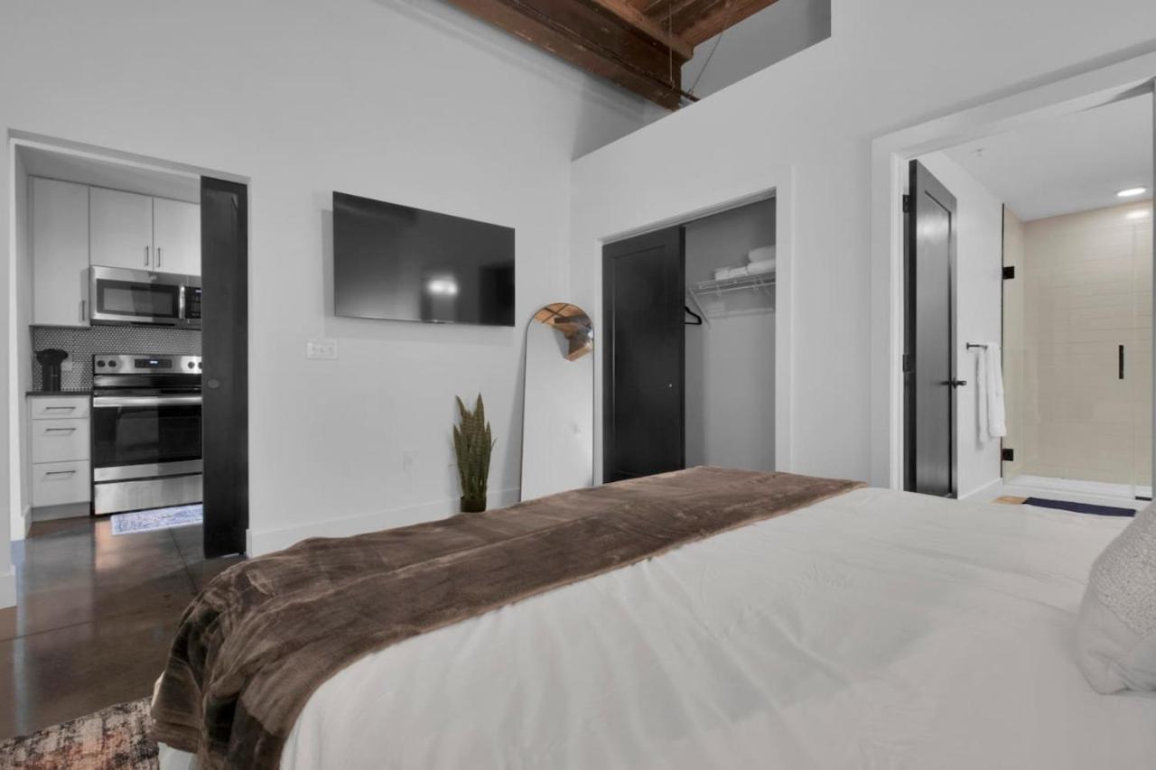 Apartment Rustic Meets Modern 2br 2ba
