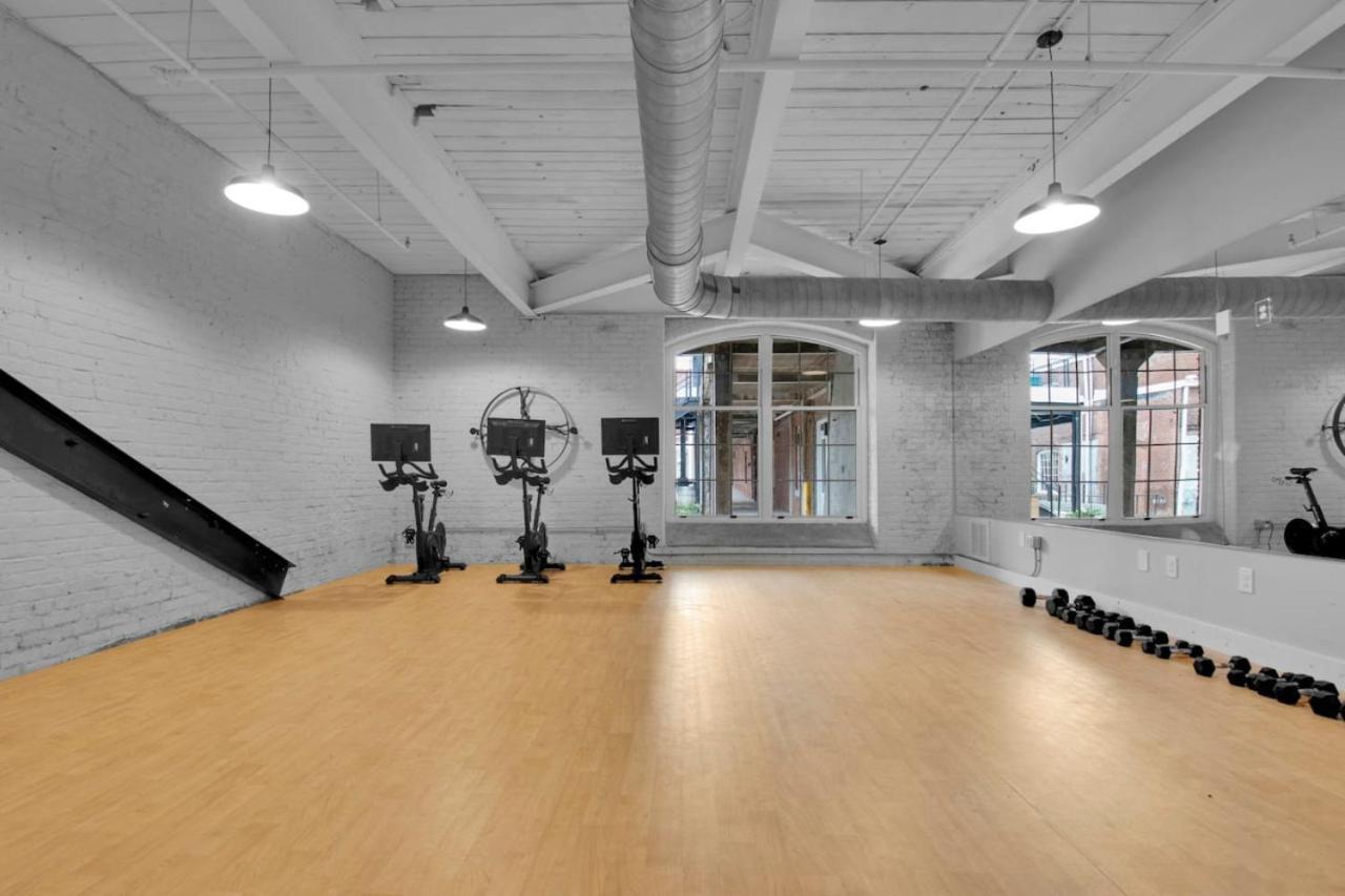 Rustic Meets Modern 2br 2ba Apartment Greenville